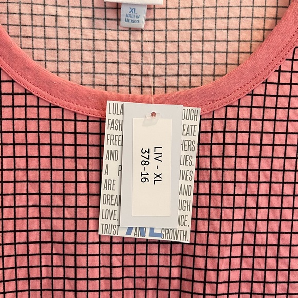 Lularoe Liv Top - Picture 1 of 3